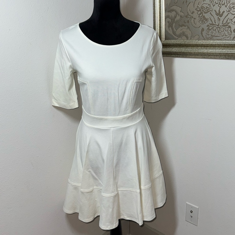Mystic ivory skater stretch short sleeves dress Sz L new